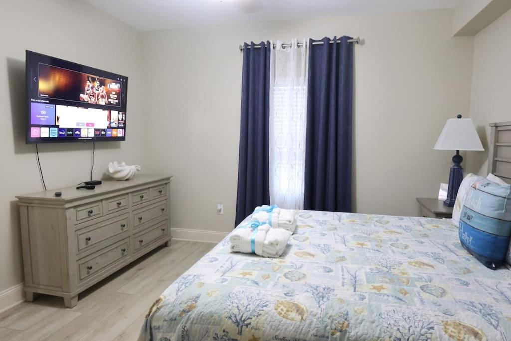 Laketown Wharf 1233 Luxury