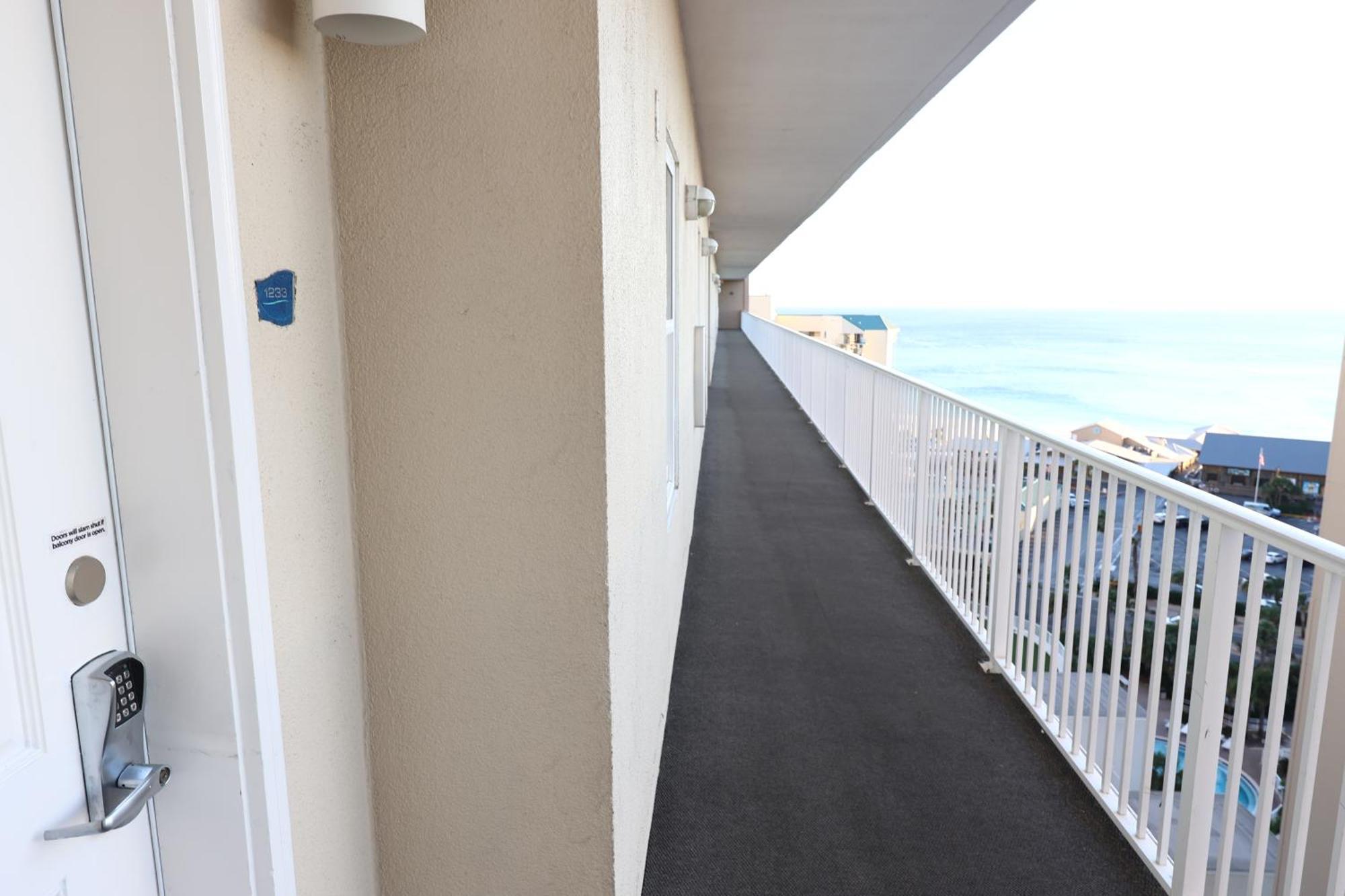 Laketown Wharf 1233 Luxury * Panama City Beach
