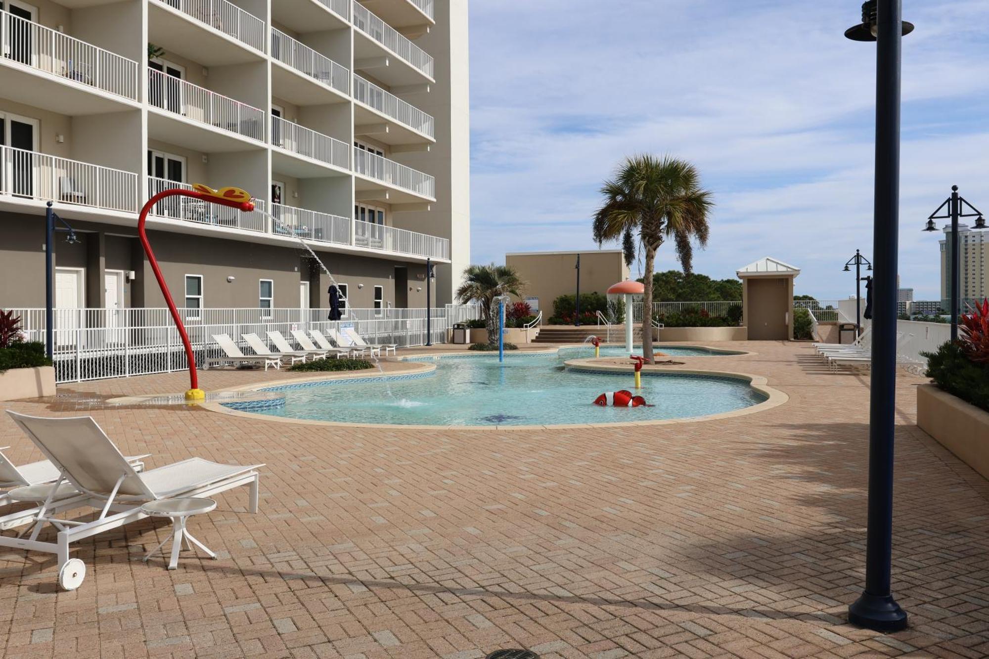 Laketown Wharf 1233 Luxury *