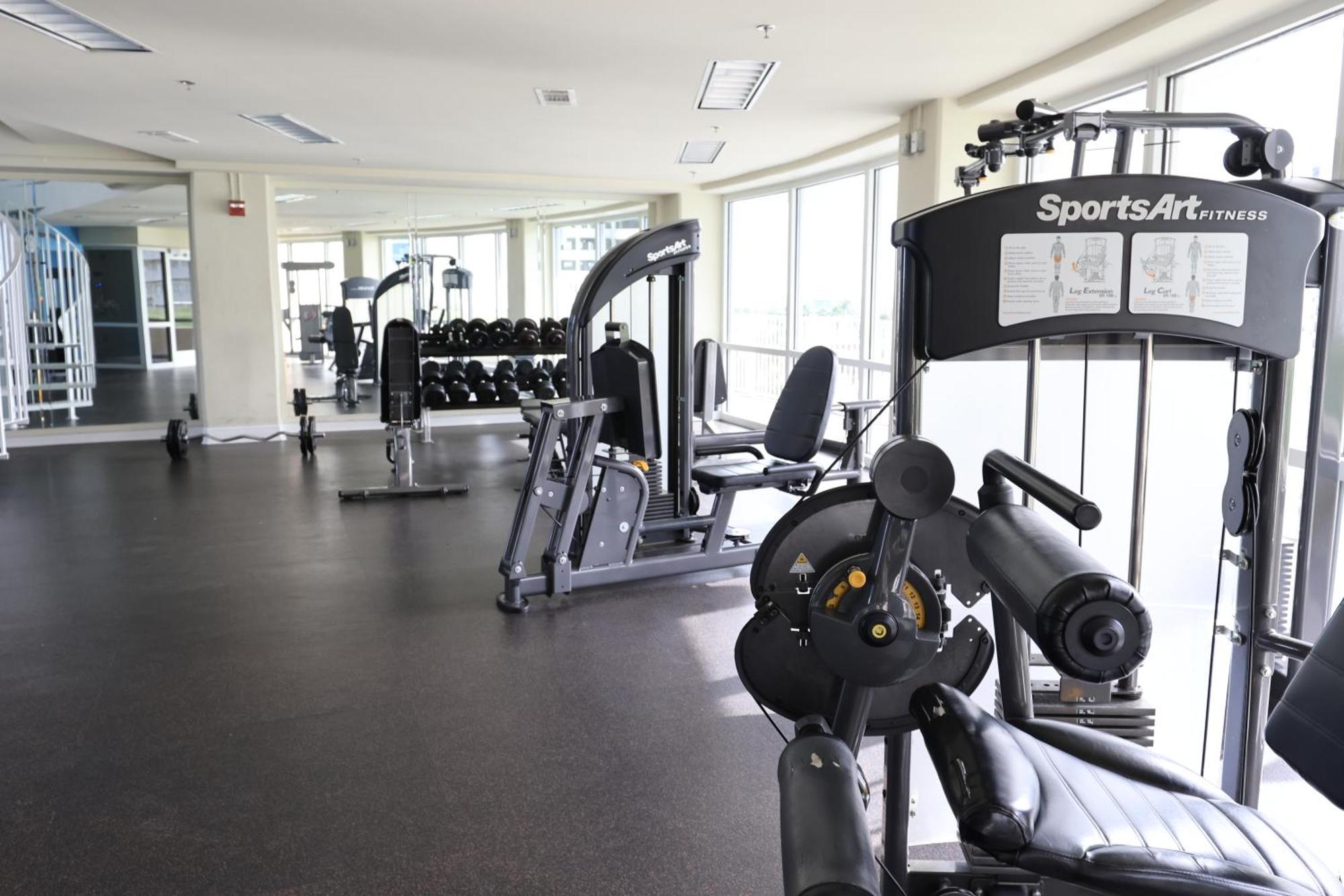 Laketown Wharf 1233 Luxury Apartment