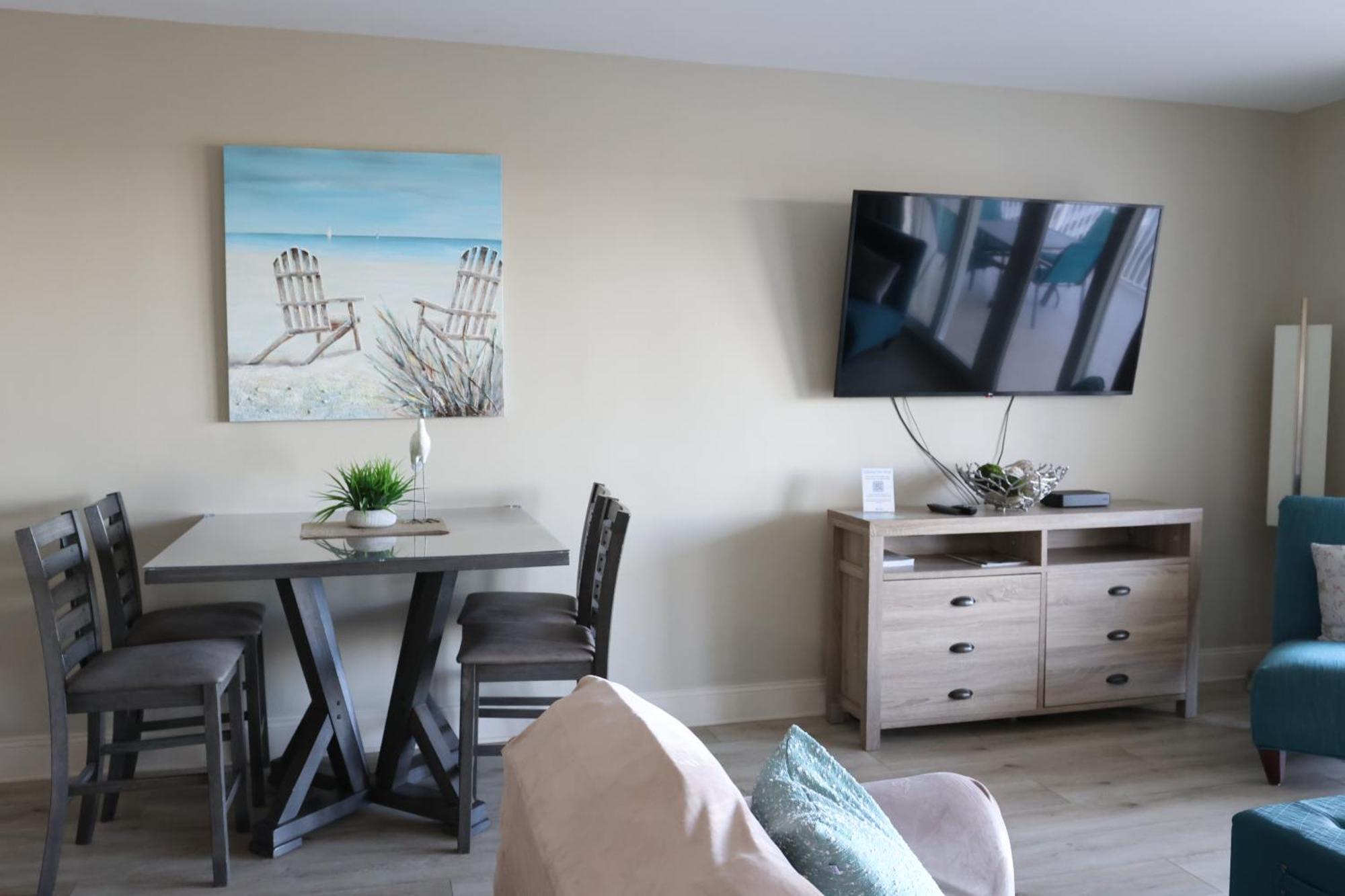 Laketown Wharf 1233 Luxury *