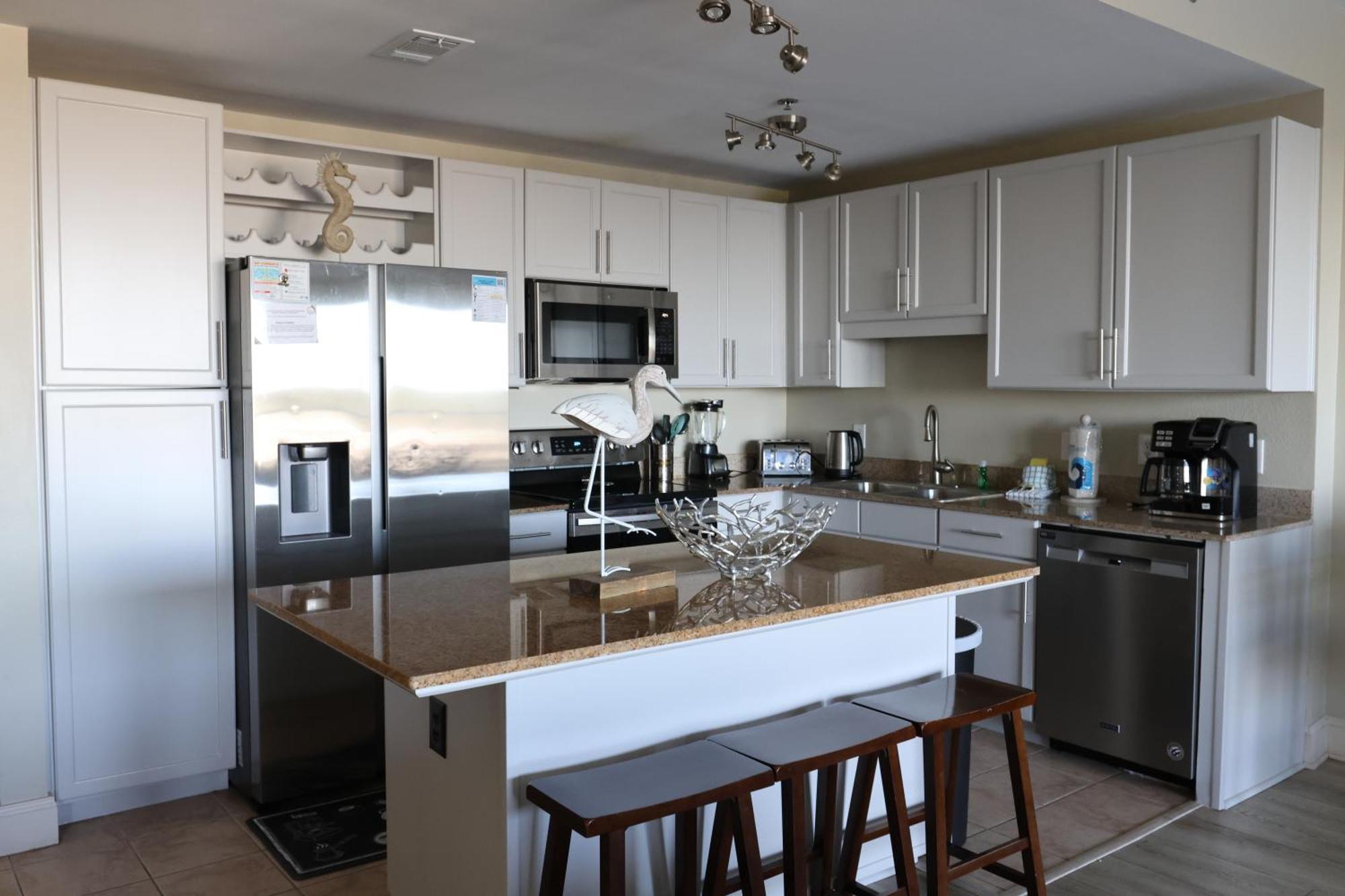 Laketown Wharf 1233 Luxury * Panama City Beach