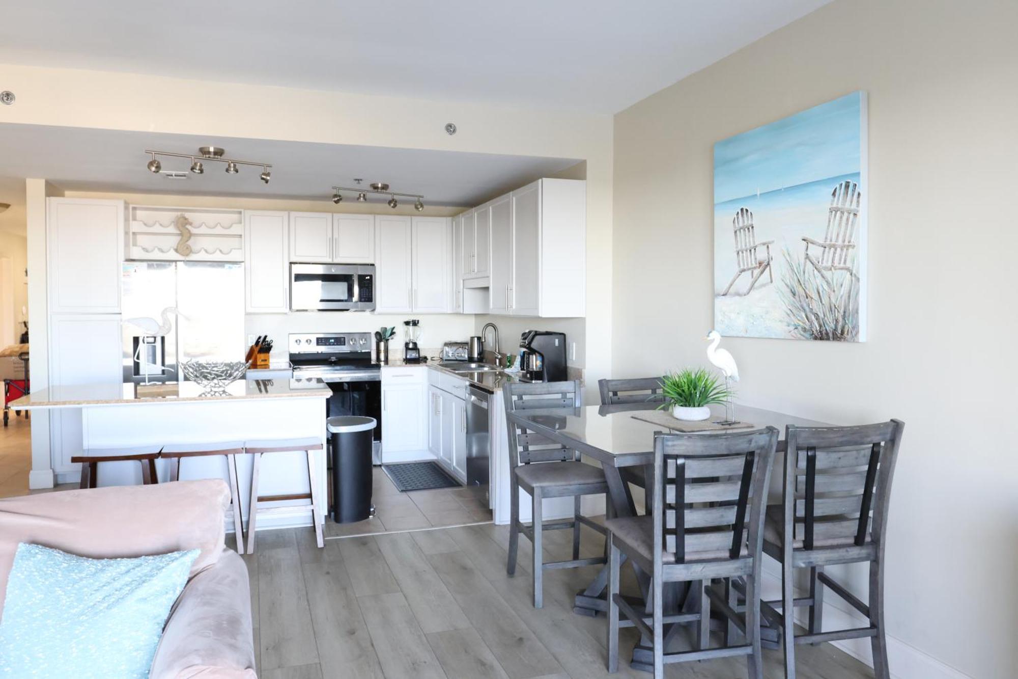 Laketown Wharf 1233 Luxury * Panama City Beach